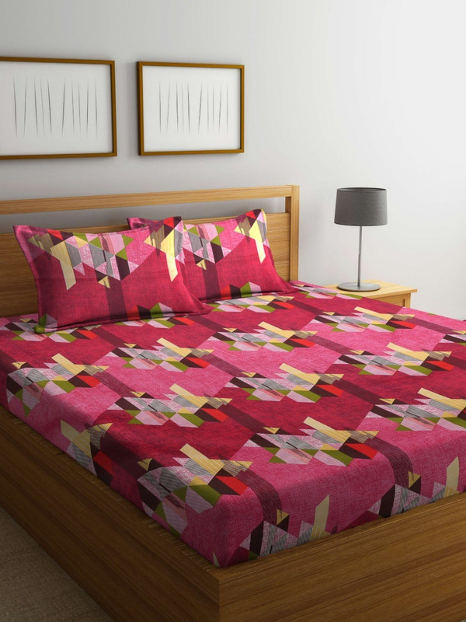 Dhrohar Printed Peach Cotton 180 TC Double Bedsheet with 2 Pillow covers