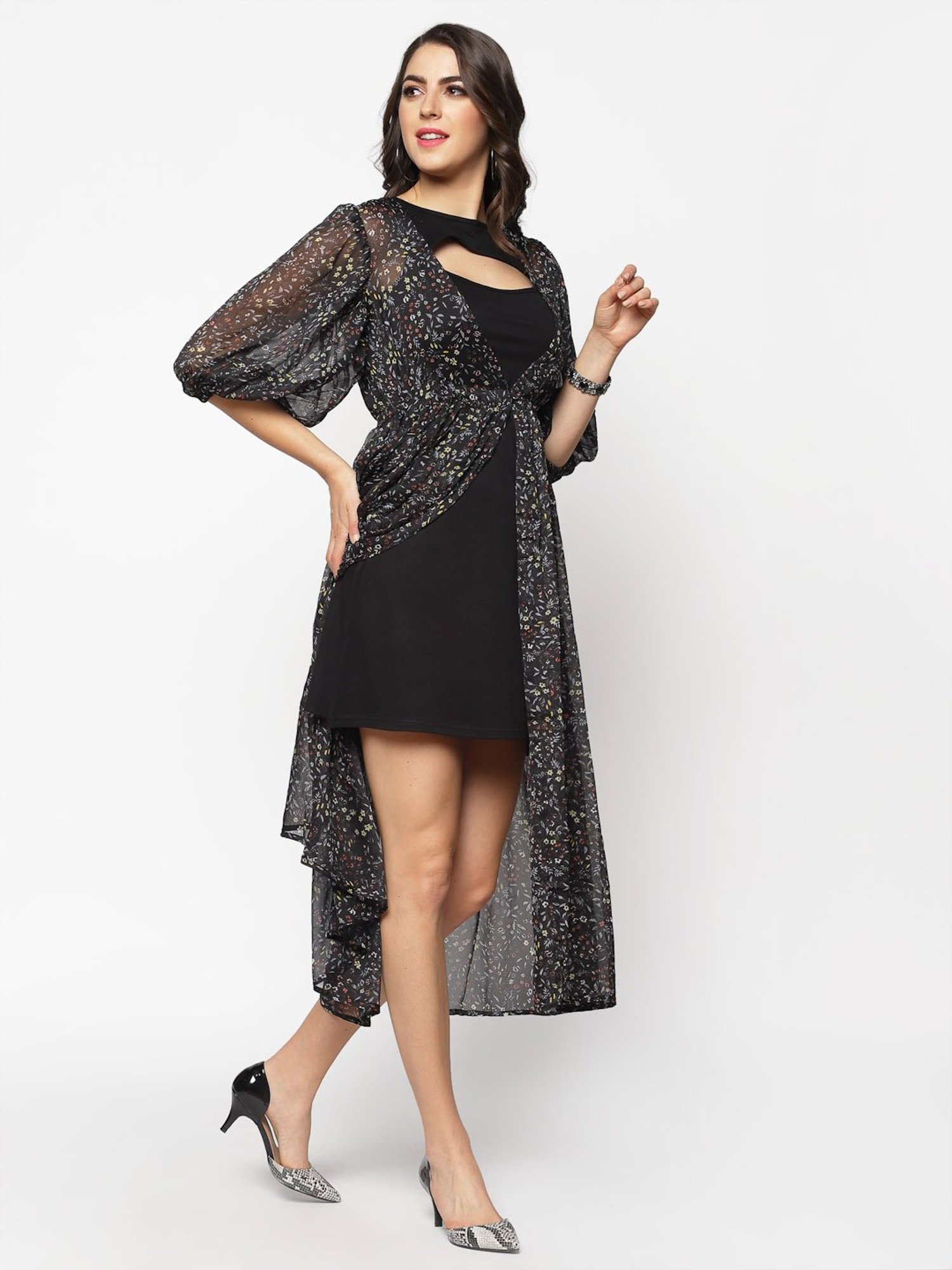 Akkriti by Pantaloons Off-White Self Pattern Shrug