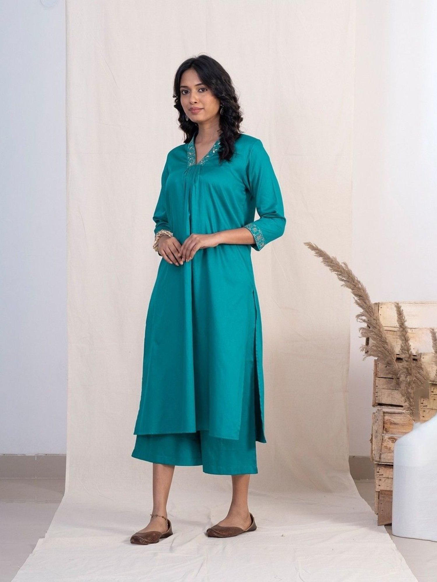 Akiso Jashn Blue V Neck Multiple Pleats Kurta Set With Plazzo And Pink Dupatta