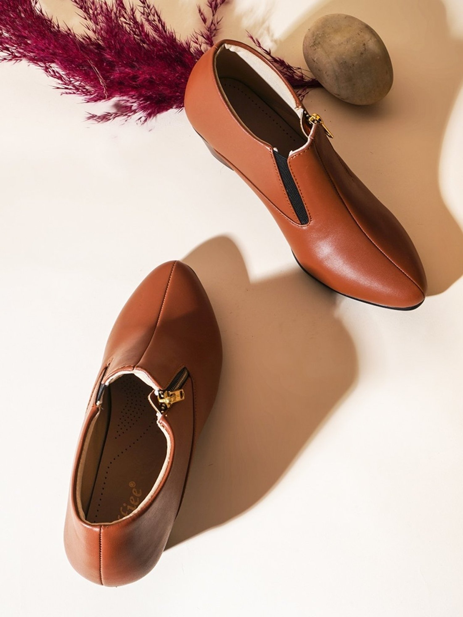 The White Pole Women's Tan Casual Boots