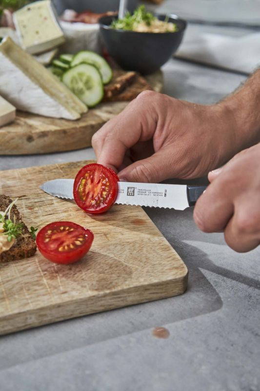ZWILLING TWIN Signature 5-inch Serrated Utility Knife