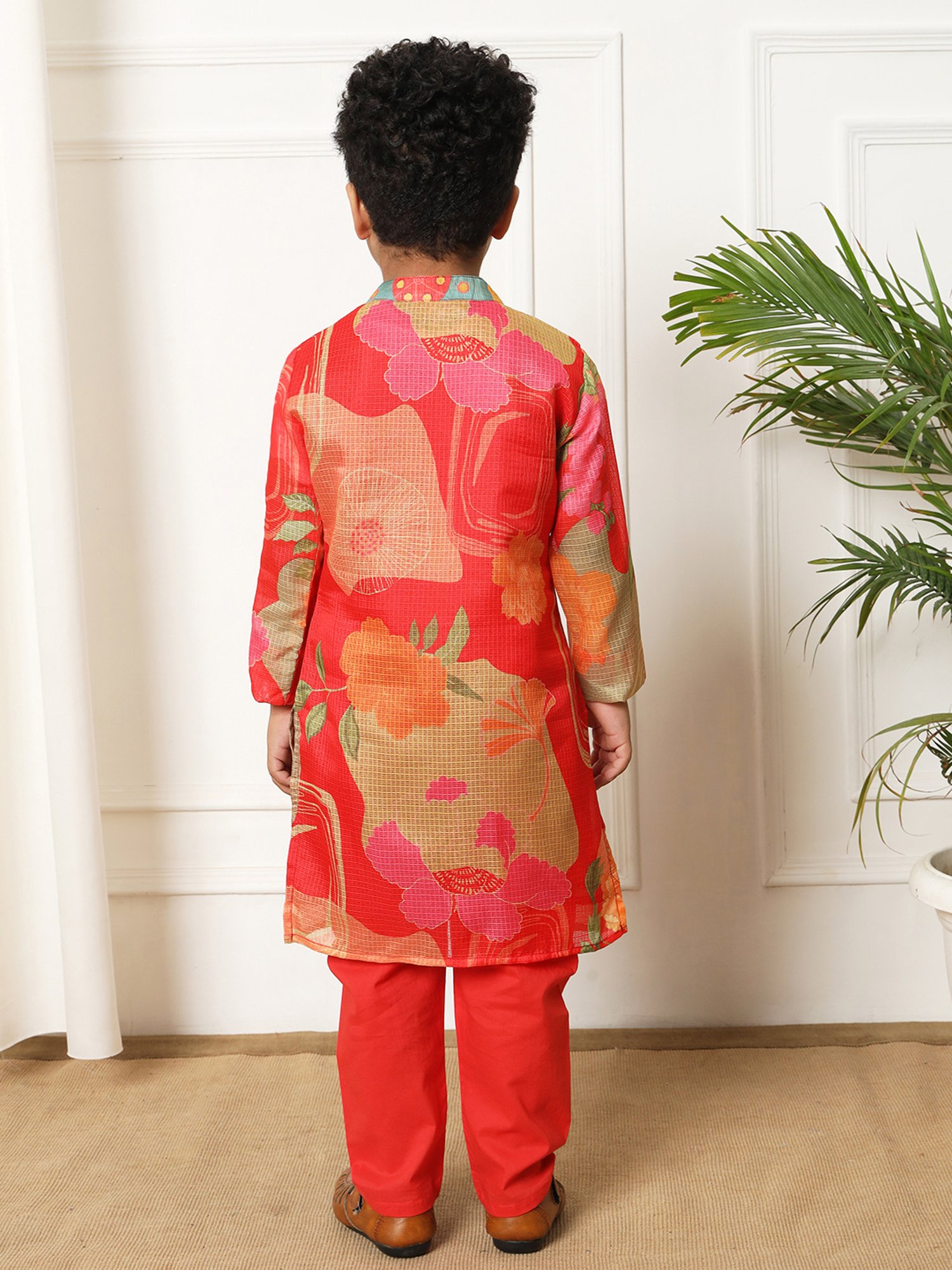 READIPRINT FASHIONS Kids Red Floral Print Full Sleeves Kurta with Pyjamas