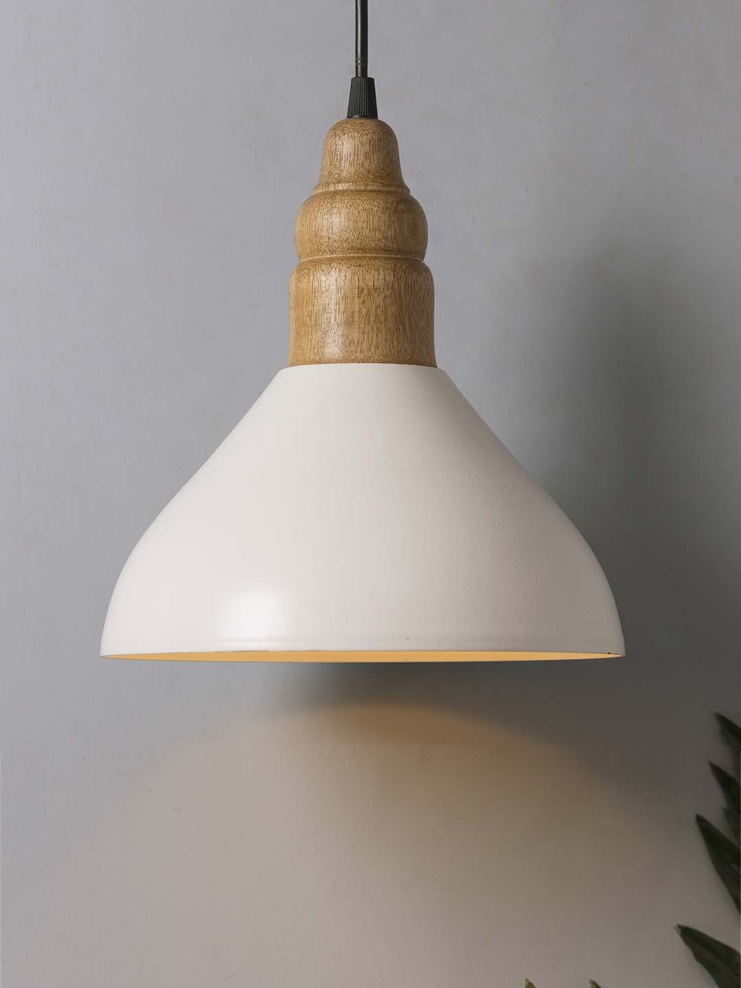 Homesake White Cubist Crown Shaped Lamp with Wooden Holder - Set of 1