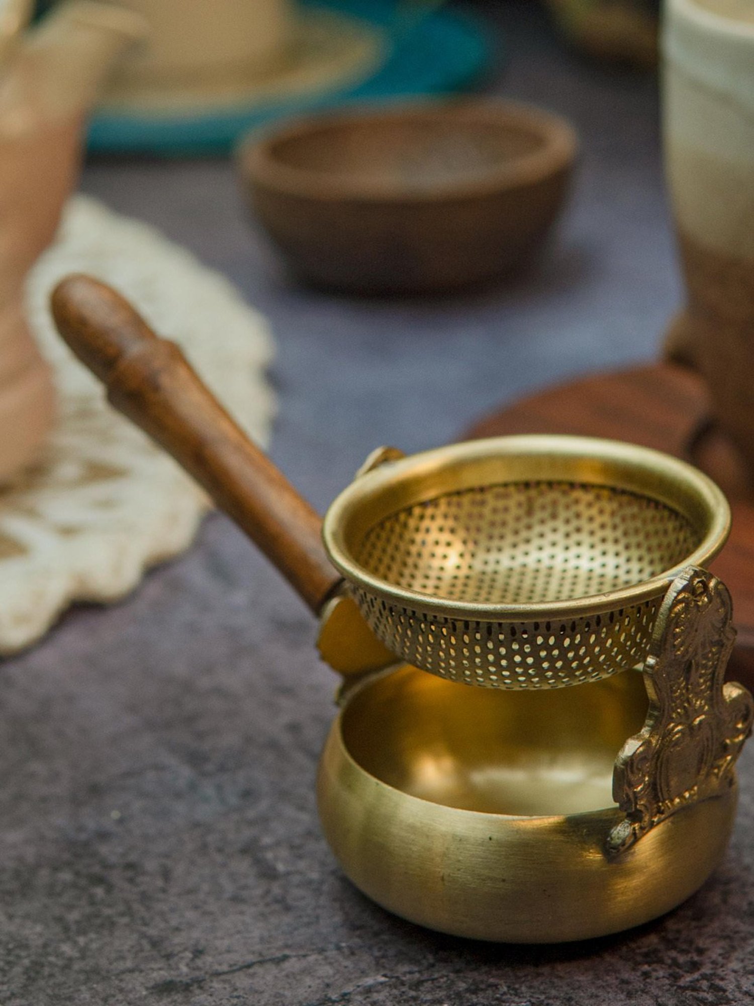 Ambi Exquisite Brass Swing Medium Sized Tea Strainer With Wooden Handle