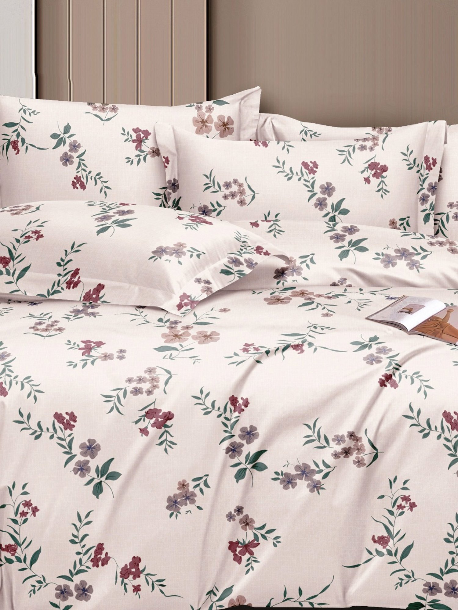 Ariana Forli UltraSoft Floral Pink 140 TC Microfibre Bedsheet with 2 Pillow Covers