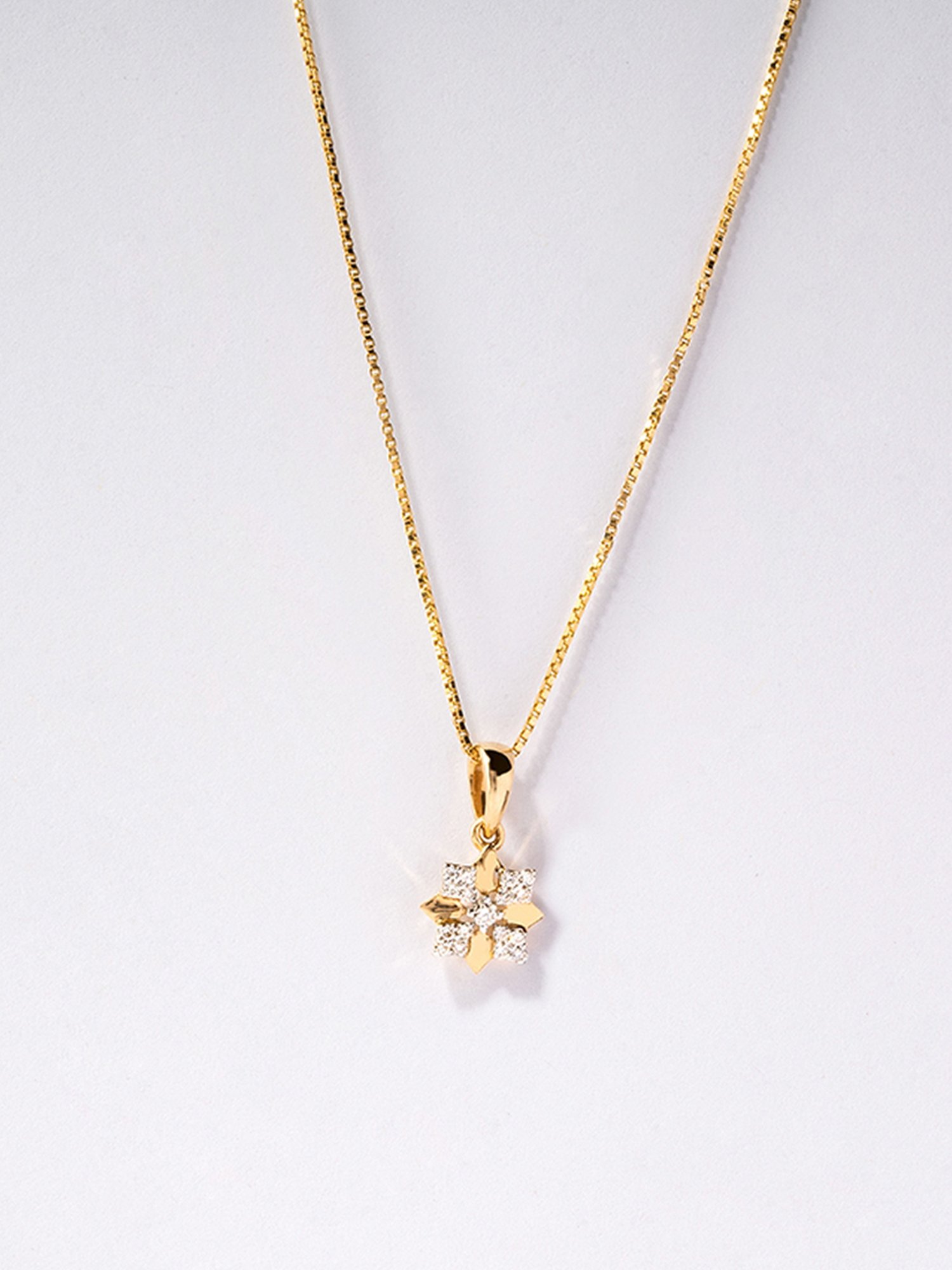 Mia by Tanishq 14 Karat Yellow Gold Two to Tango Diamond Necklace