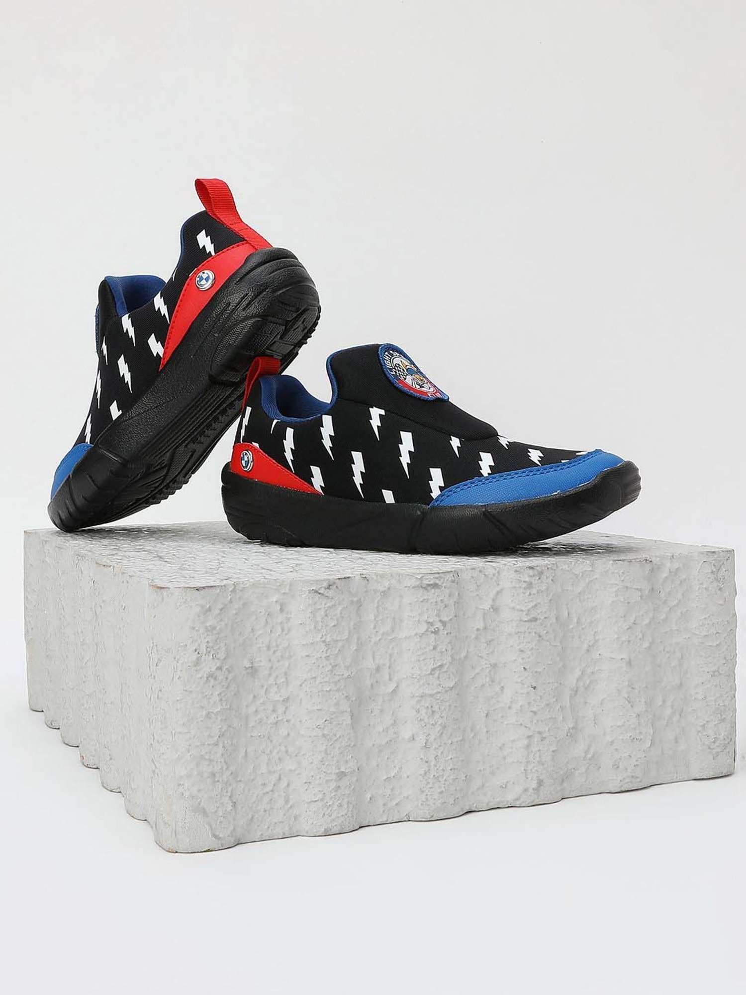 Fame Forever by Lifestyle Kids Beige & White Velcro Shoes