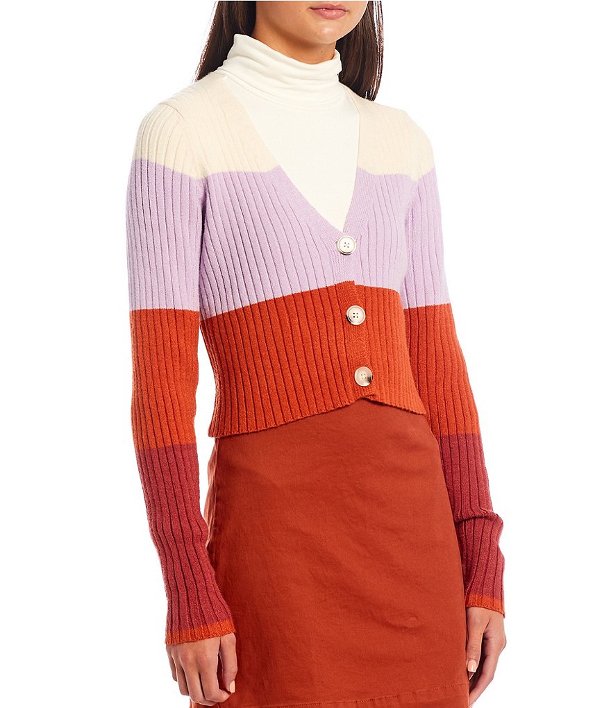 GB Round Neck Fuzzy Eyelash Sweater