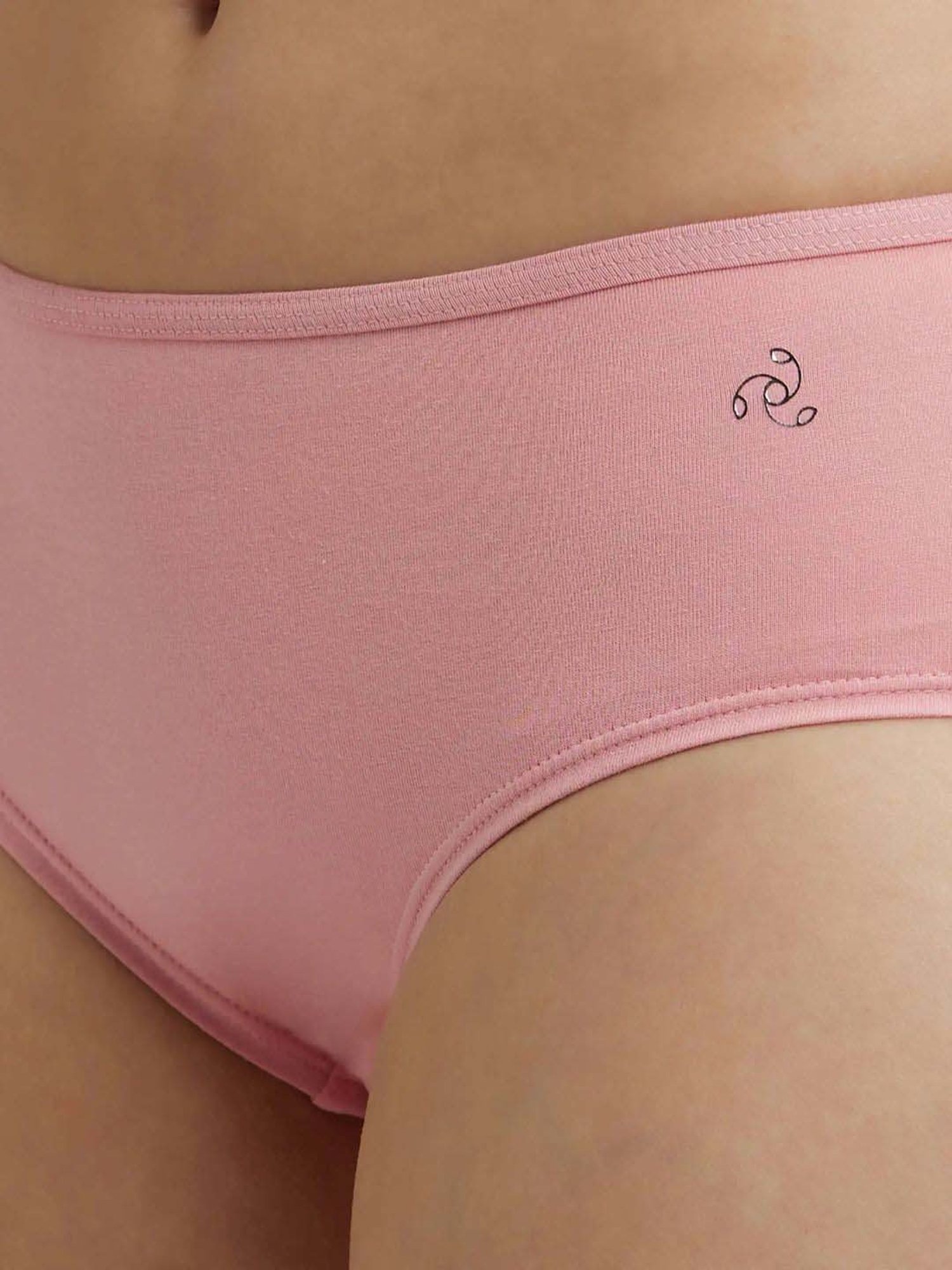 Jockey SW02 Women's High Coverage Super Combed Cotton Hipster (Pack of 2_Color & Prints May Vary)