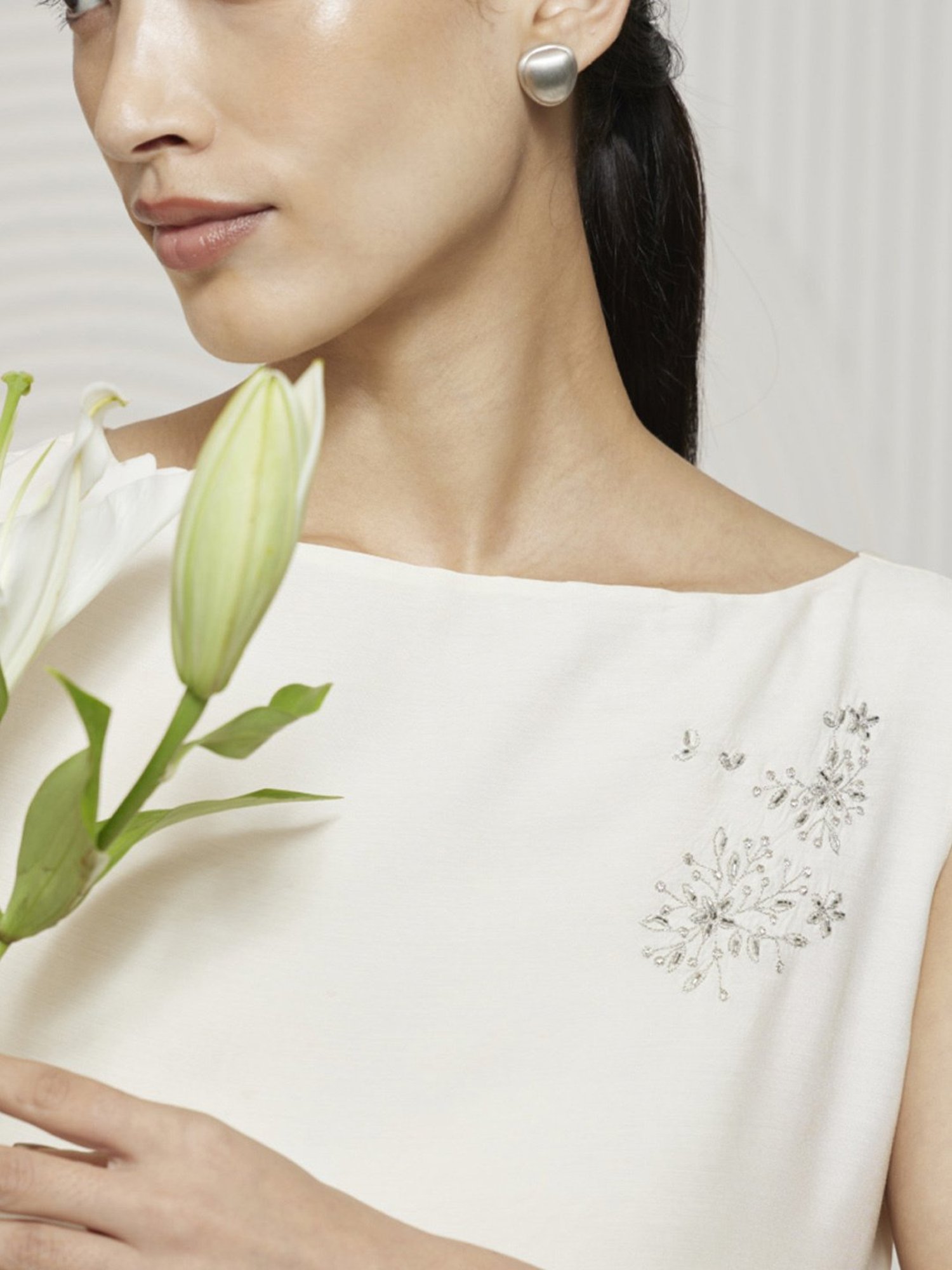 Artagai Snow White Romancing Aari Layered Shift Dress With Brooch Detail