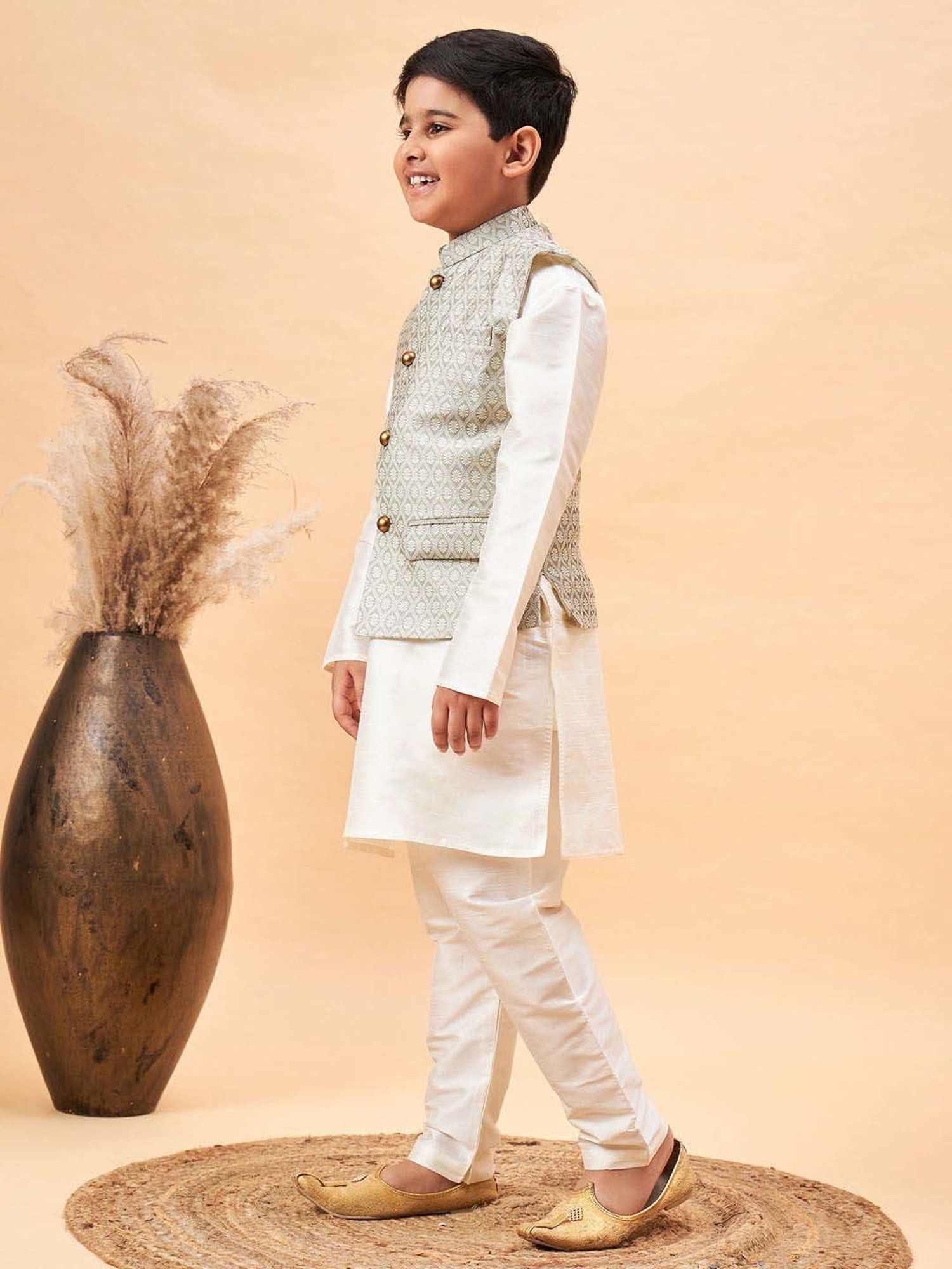 VASTRAMAY Boys White & Beige Self Full Sleeves Kurta Sets