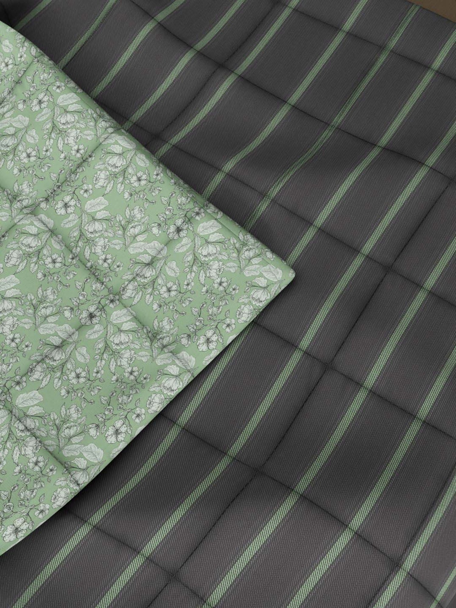 Bianca Romelio Grey & Pistachio 152 TC Micro Fabric Double Comforter