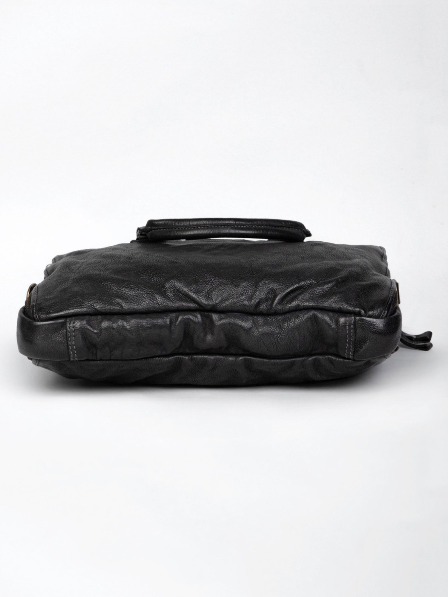 Art N Vintage Andrew Black Leather Solid Large Laptop Messenger Bag