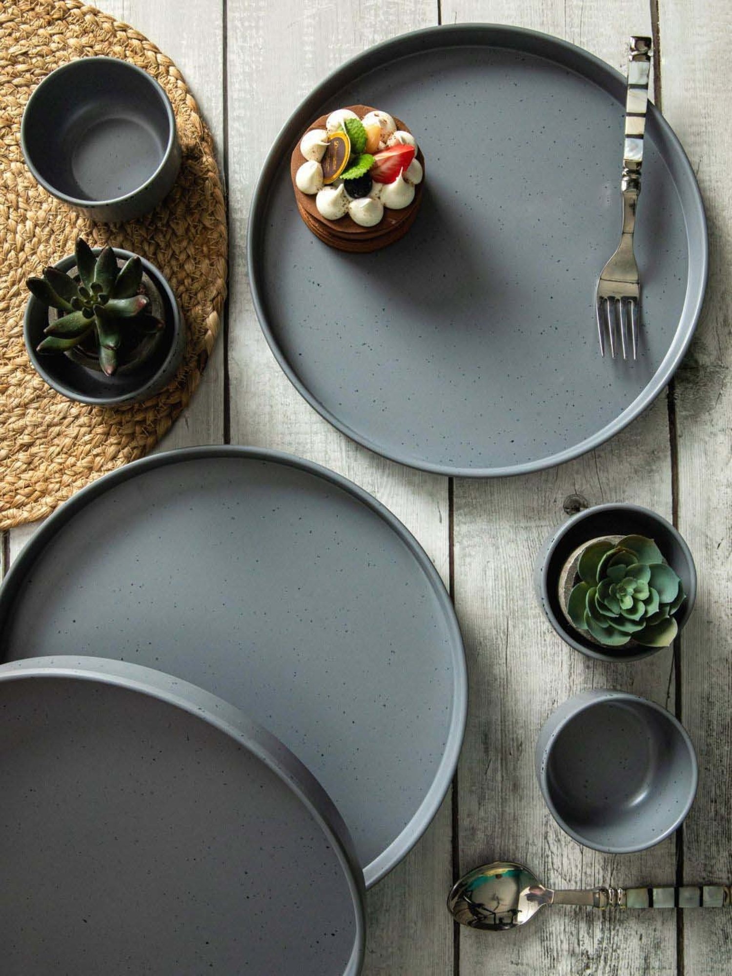 Servewell Dots Grey Melamine 8 Thali Dinner Set