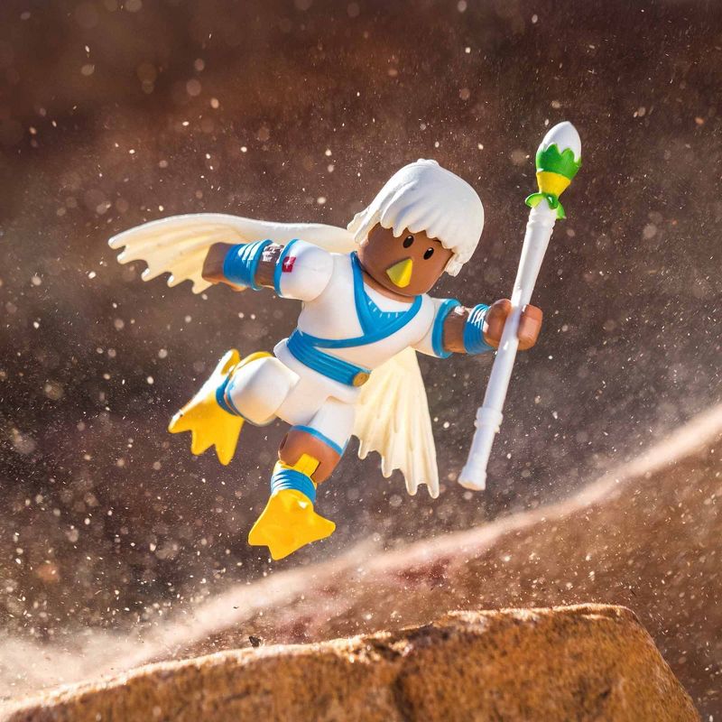 Roblox Celebrity Collection - Q-Clash: Zadena Figure Pack (Includes Exclusive Virtual Item)