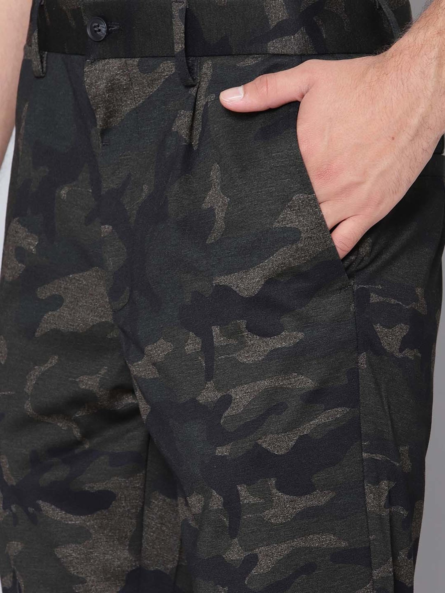 Lindbergh Olive Regular Fit Shorts