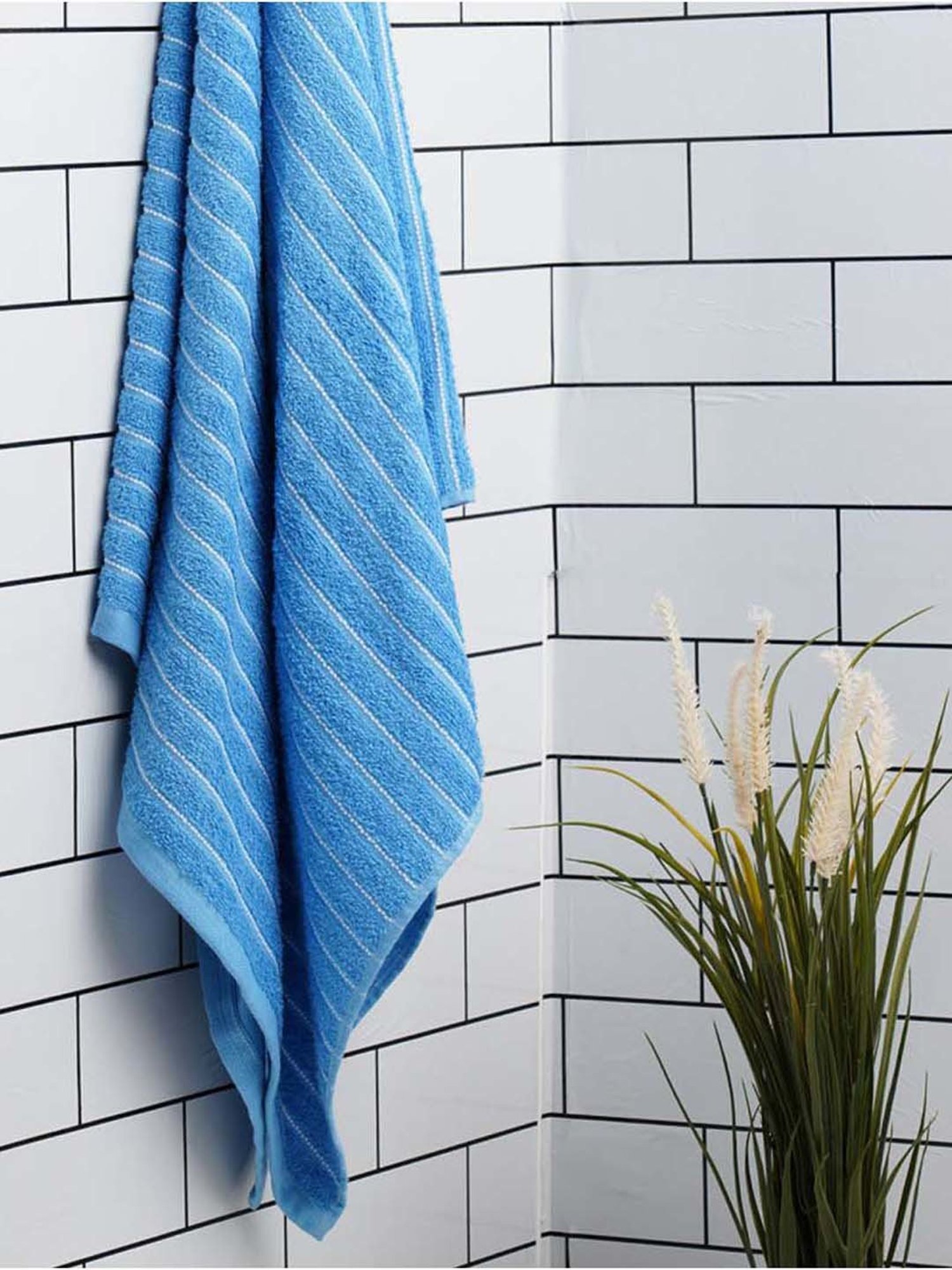 Welspun 2-In-1 Royal Blue Cotton 250 GSM Bath Towel