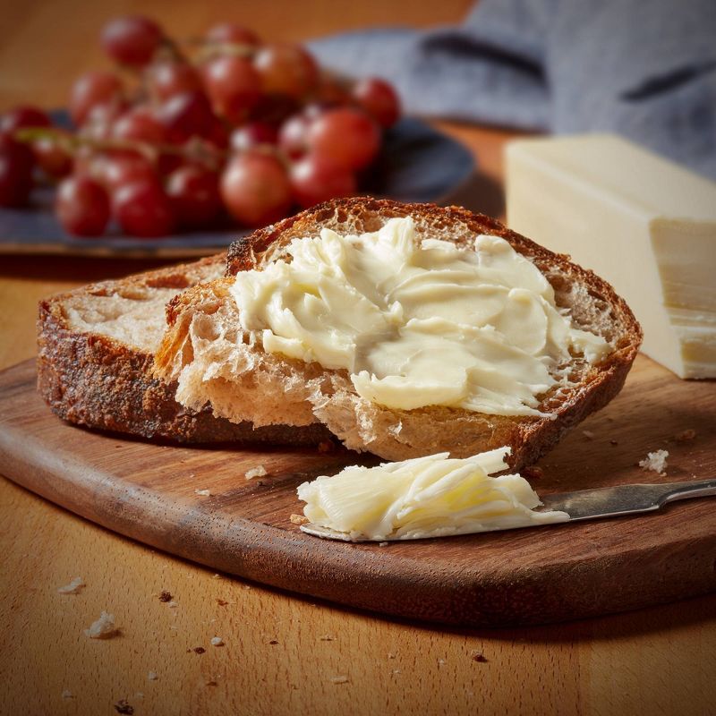 Land O Lakes Spreadable Butter with Olive Oil & Sea Salt - 7oz