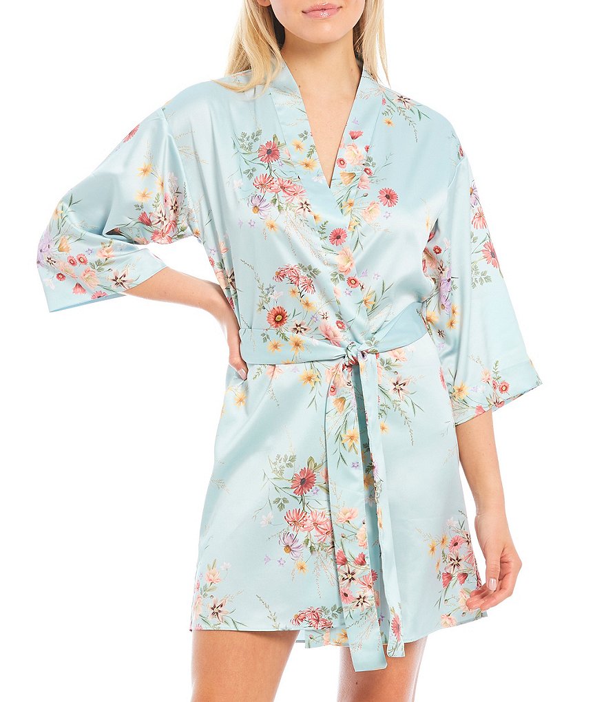 Flora Nikrooz Jolene Floral Print Charmeuse Short Wrap Robe