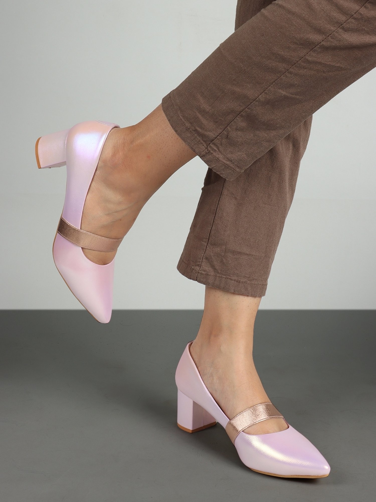 Flat N Heels Women's Pink Stiletto Pumps