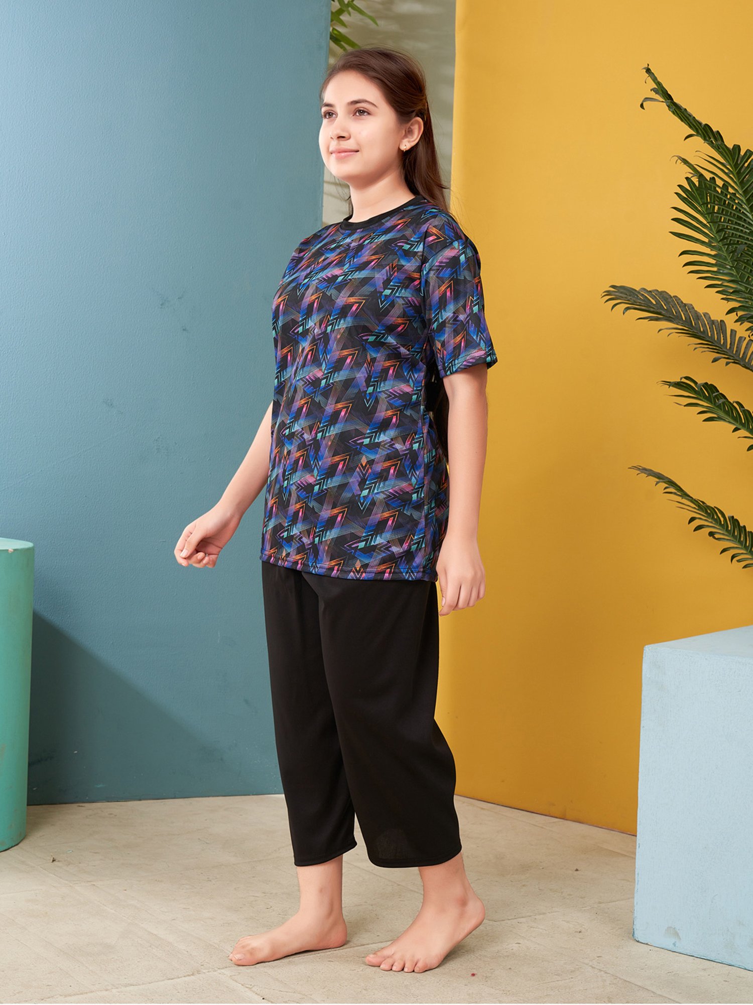 Aarika Kids Blue & Black Printed Top with Capri