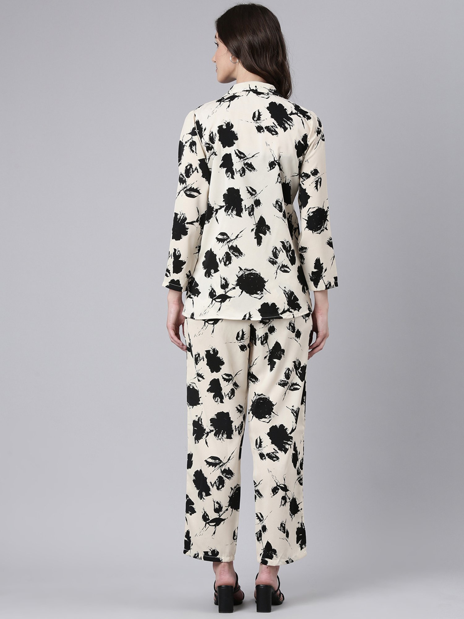 SHOWOFF Cream & Black Cotton Blend Printed Co-ord Set