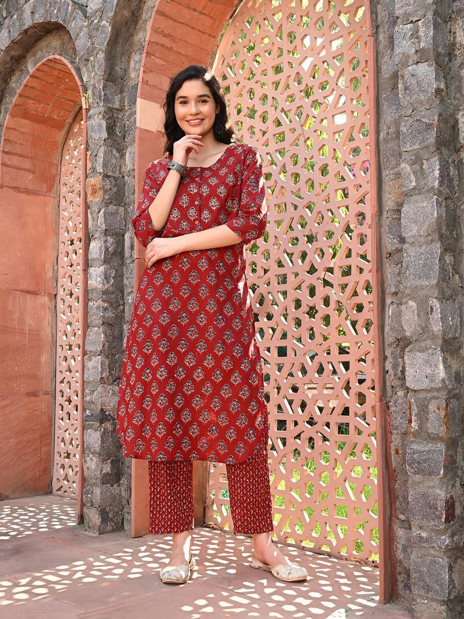 DECKEDUP Maroon Floral Print Kurta With Pants