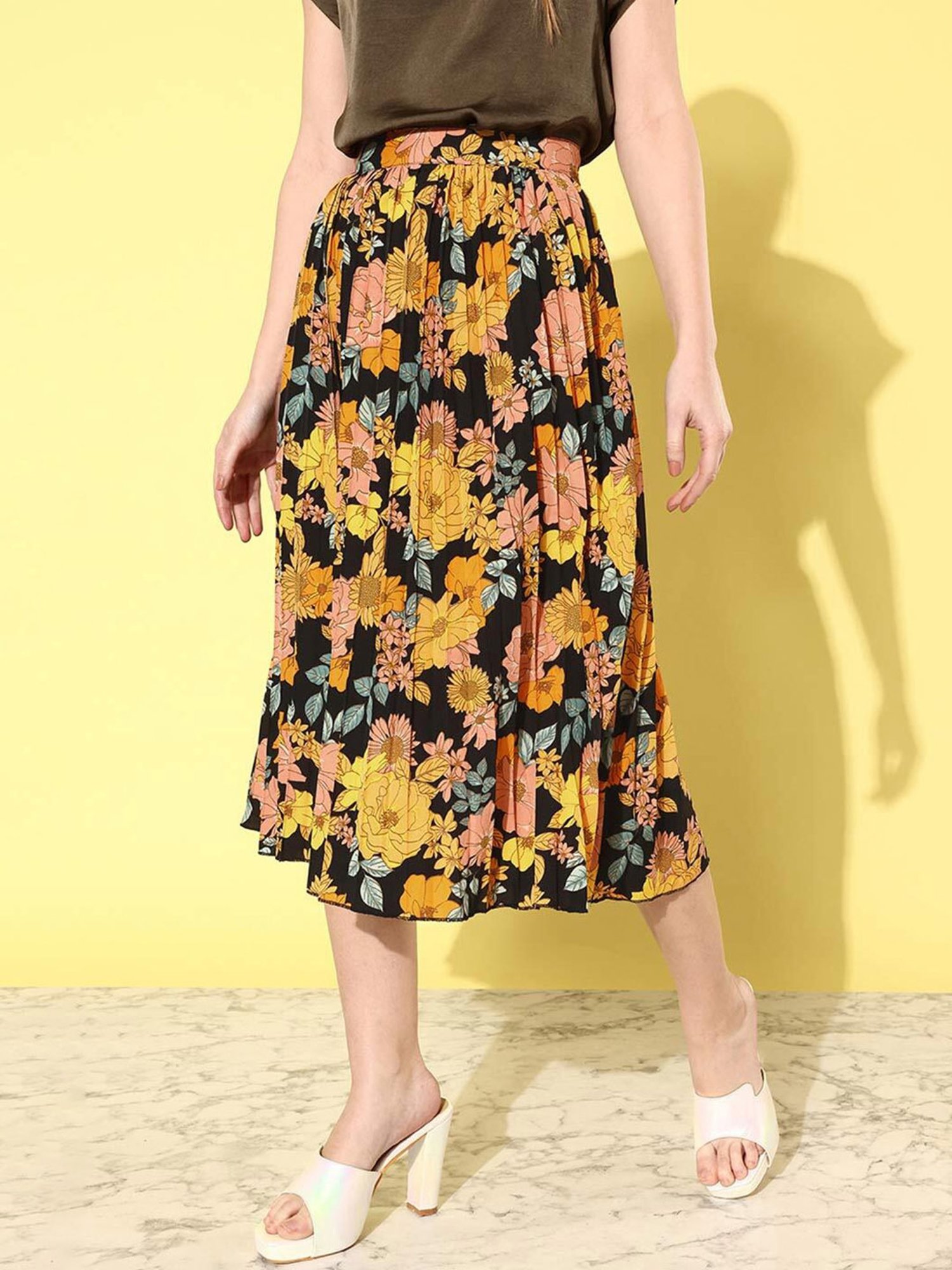 Anvi Be Yourself Black Printed Pleated Skirt