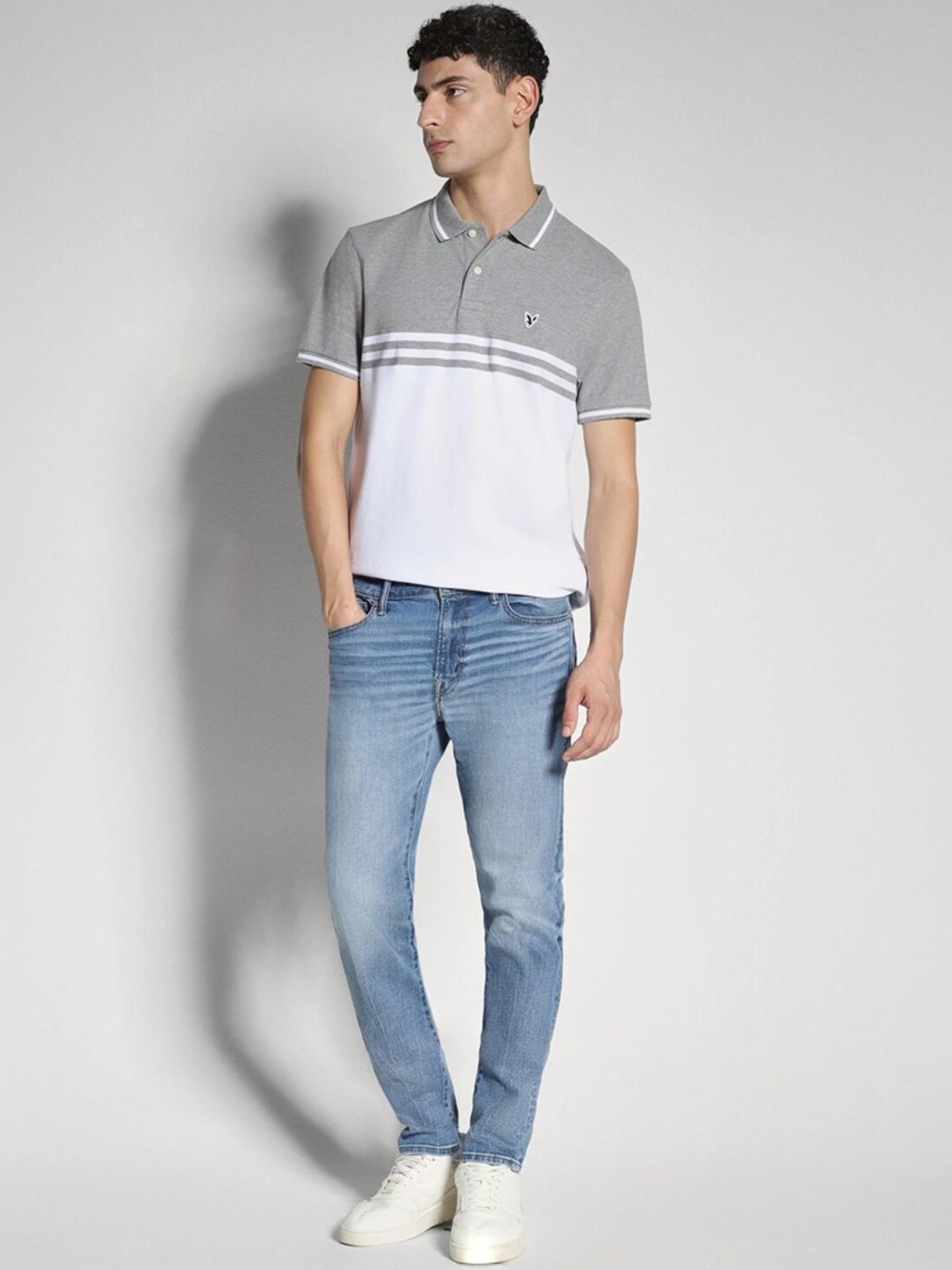 American Eagle White & Grey Cotton Regular Fit Printed T-Shirt