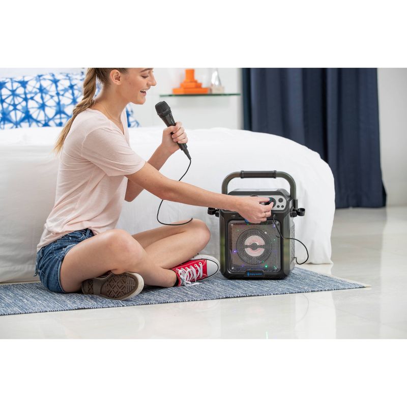 Singing Machine Groove Cube Hype