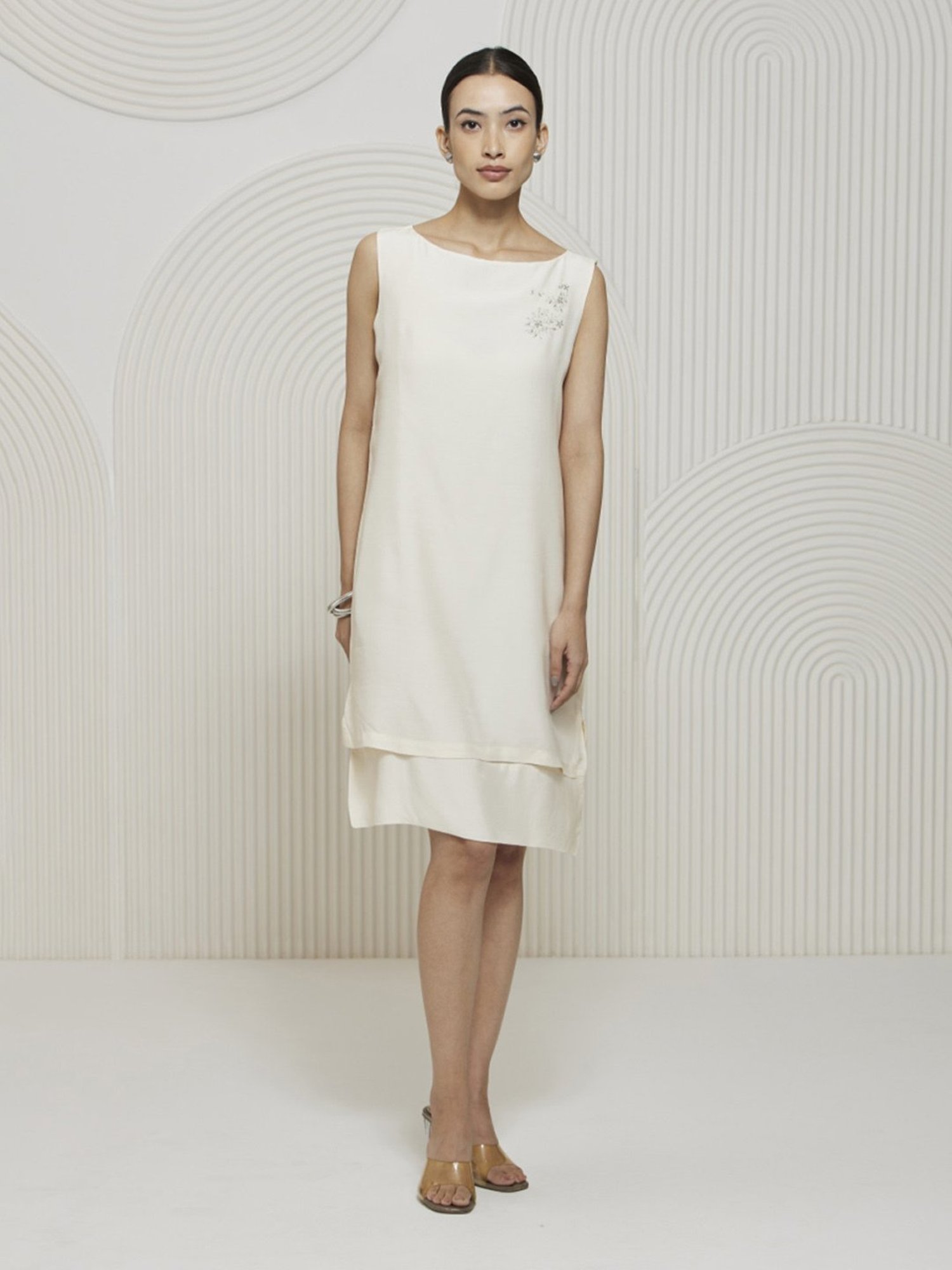 Artagai Snow White Romancing Aari Layered Shift Dress With Brooch Detail