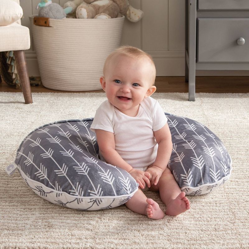 Boppy Boutique Nursing Pillow Cover - Gray Arrows
