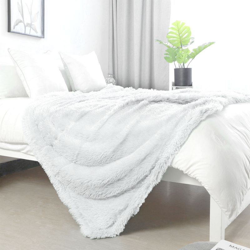 1 Pc Full Microfiber Reversible Long Shaggy Bed Blankets White  - PiccoCasa