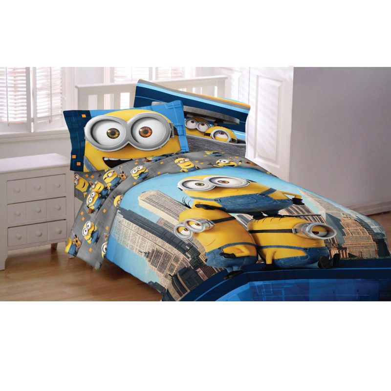 5pc Minions Twin Bedding Set Yellow and Cool Comforter Sheet Set and Sham - Despicable Me..