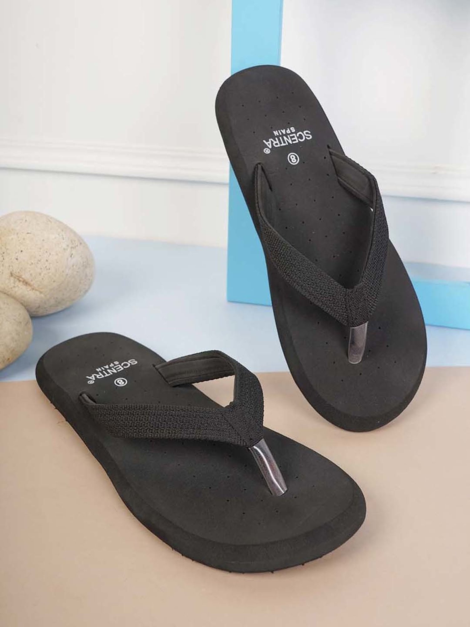 Scentra Men's Black Flip Flops