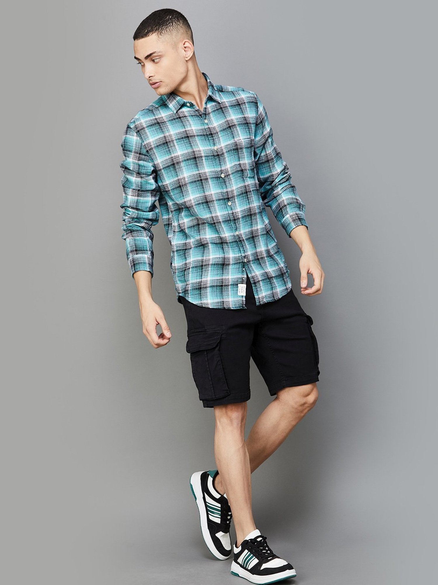 Forca By Lifestyle Black Cotton Regular Fit Cargo Shorts