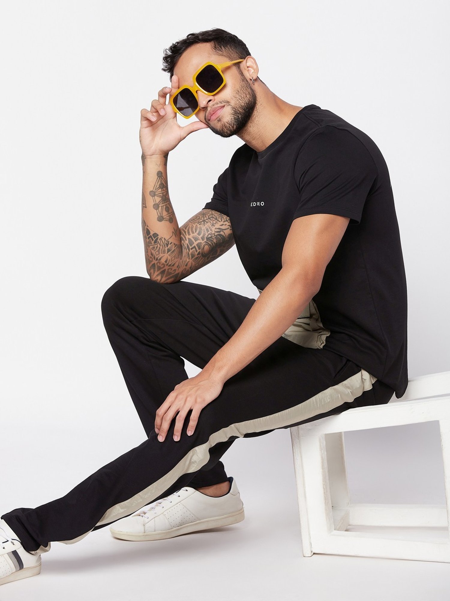 Edrio Black Cotton Relaxed Fit Printed Co-Ord Sets