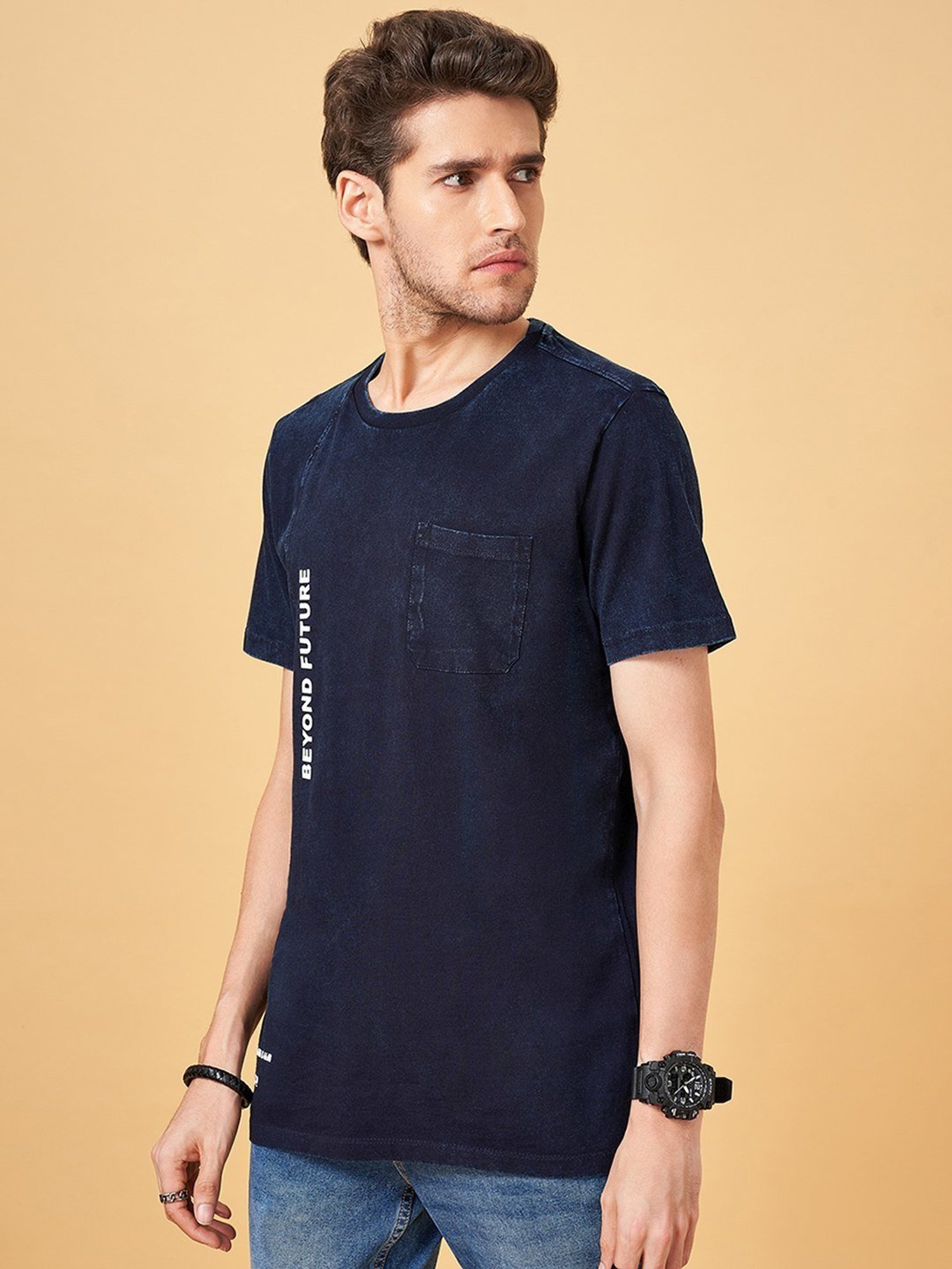 SF Jeans by Pantaloons Mood Indigo Cotton Regular Fit Printed T-Shirt