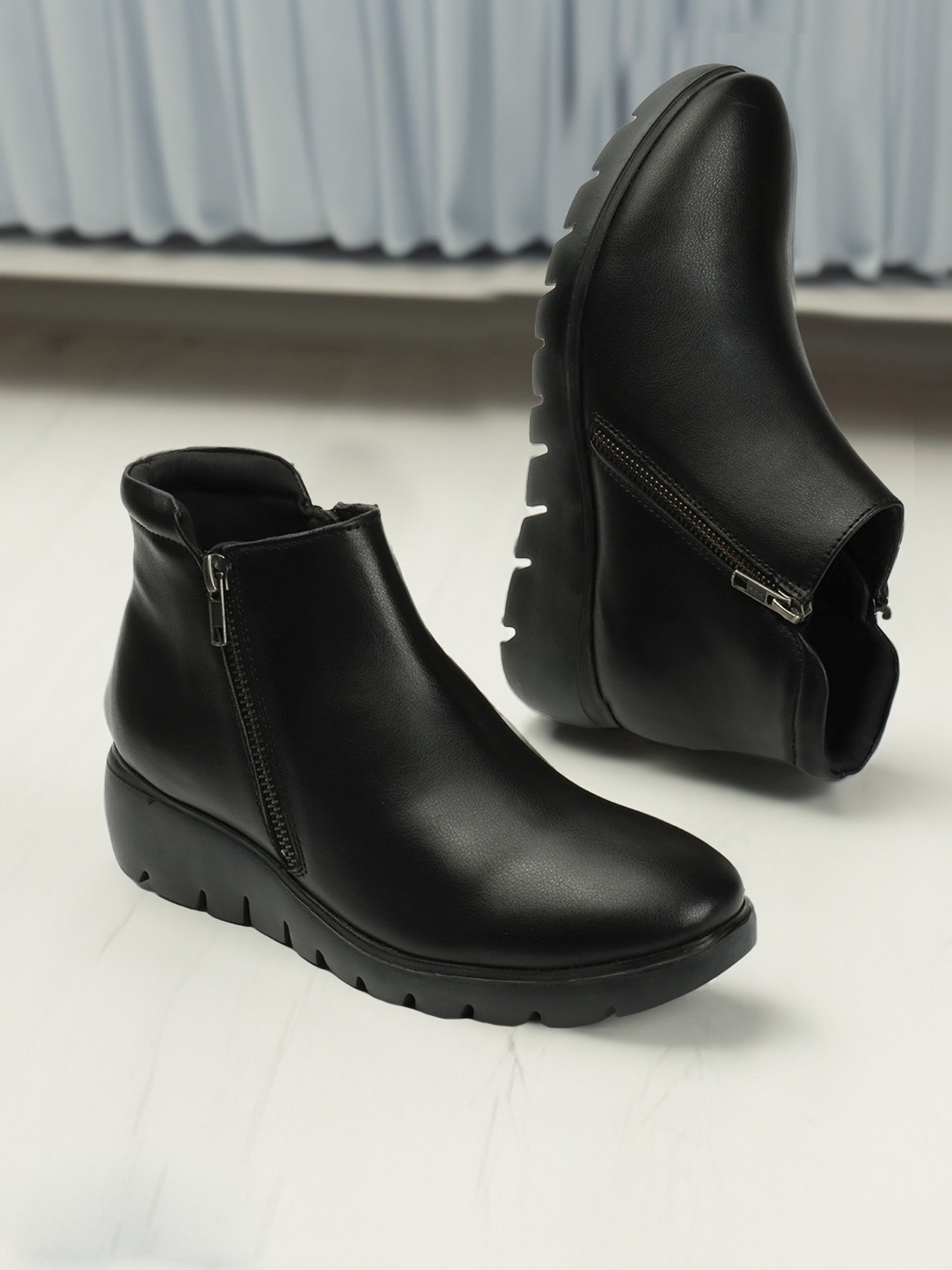 Elle Women's Black Wedge Boots