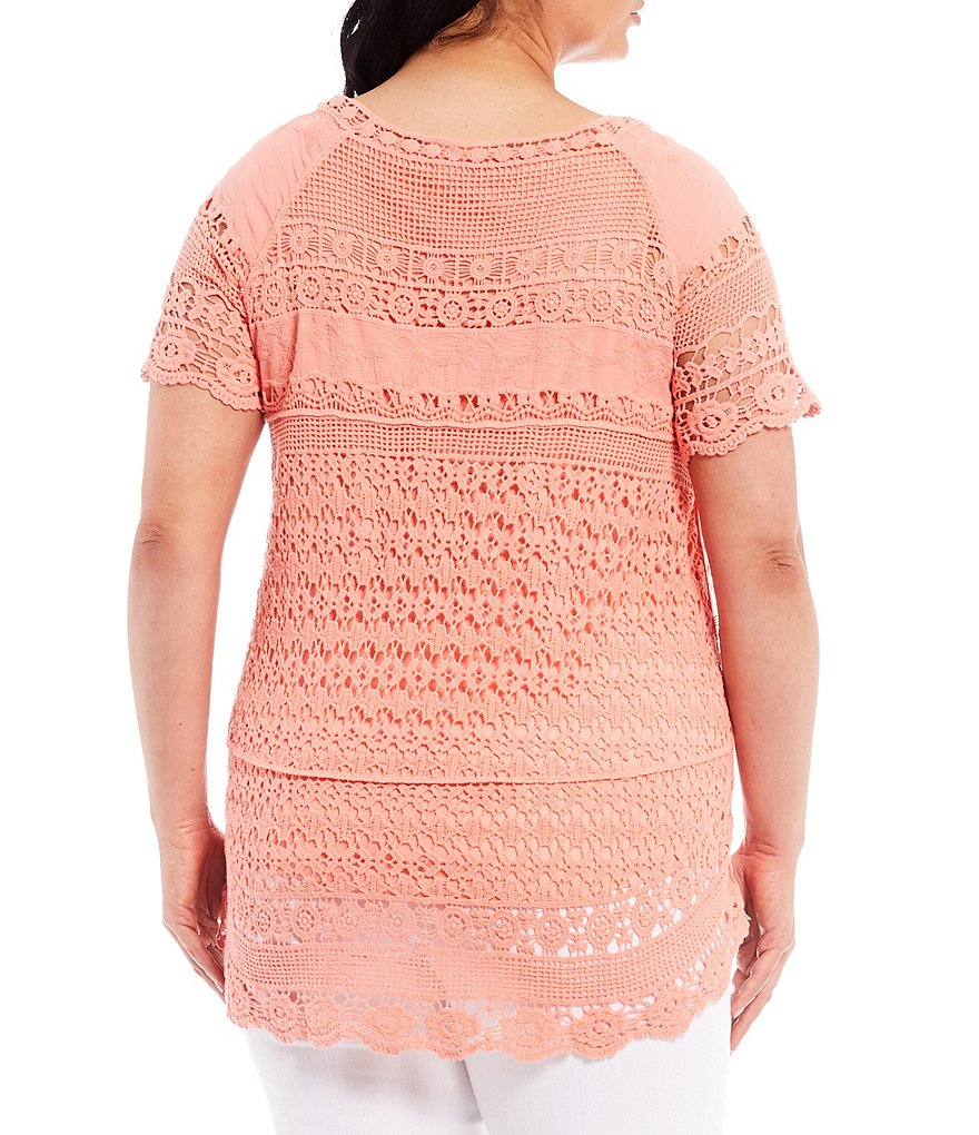 One World Apparel Plus Size Lace V-Neck Short Sleeve Scalloped Trim Top