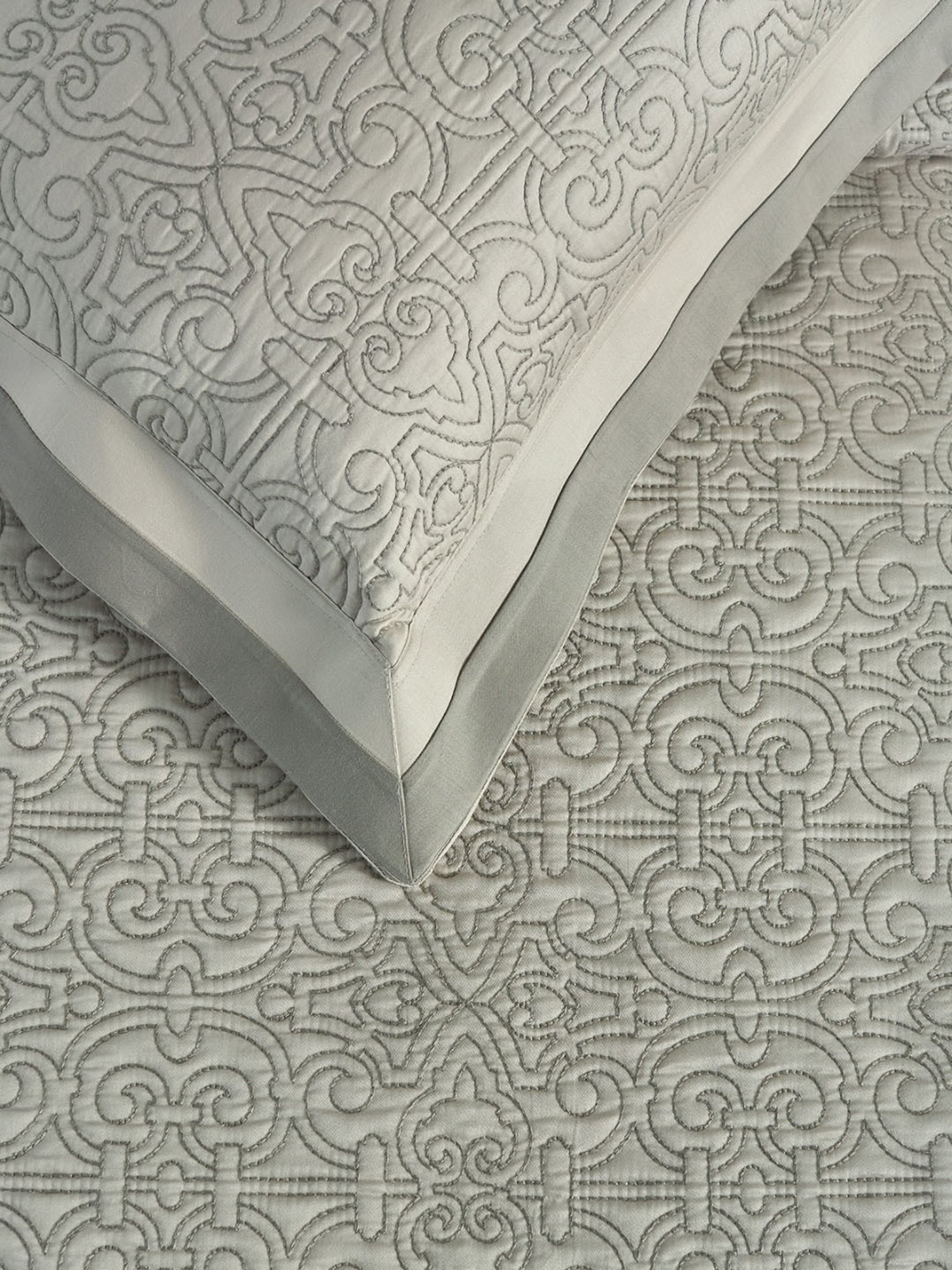 DDECOR Live beautiful Embroidery Platinum Silver Moon 210 TC Cotton Comforters - Set of 3