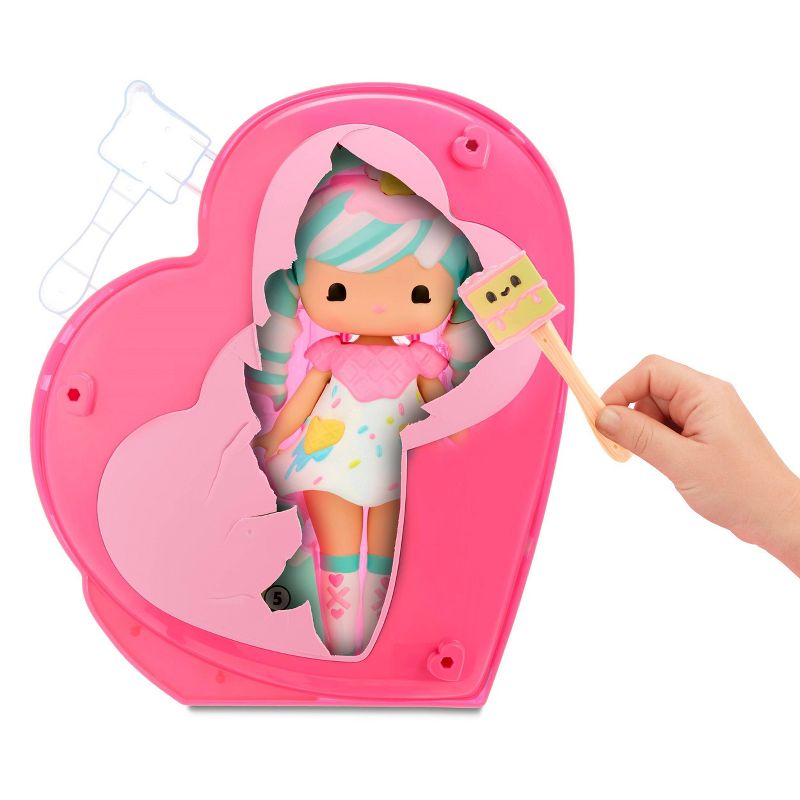 Mezco Toyz Living Dead Dolls Series 28 Sweet 16 Party: Ruby