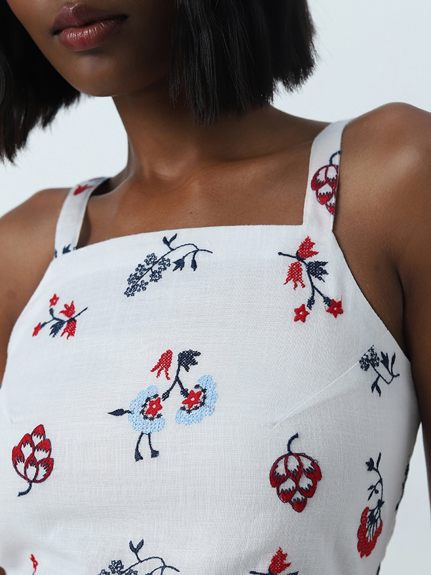 Bombay Paisley by Westside White Floral Embroidered Cotton Crop Top