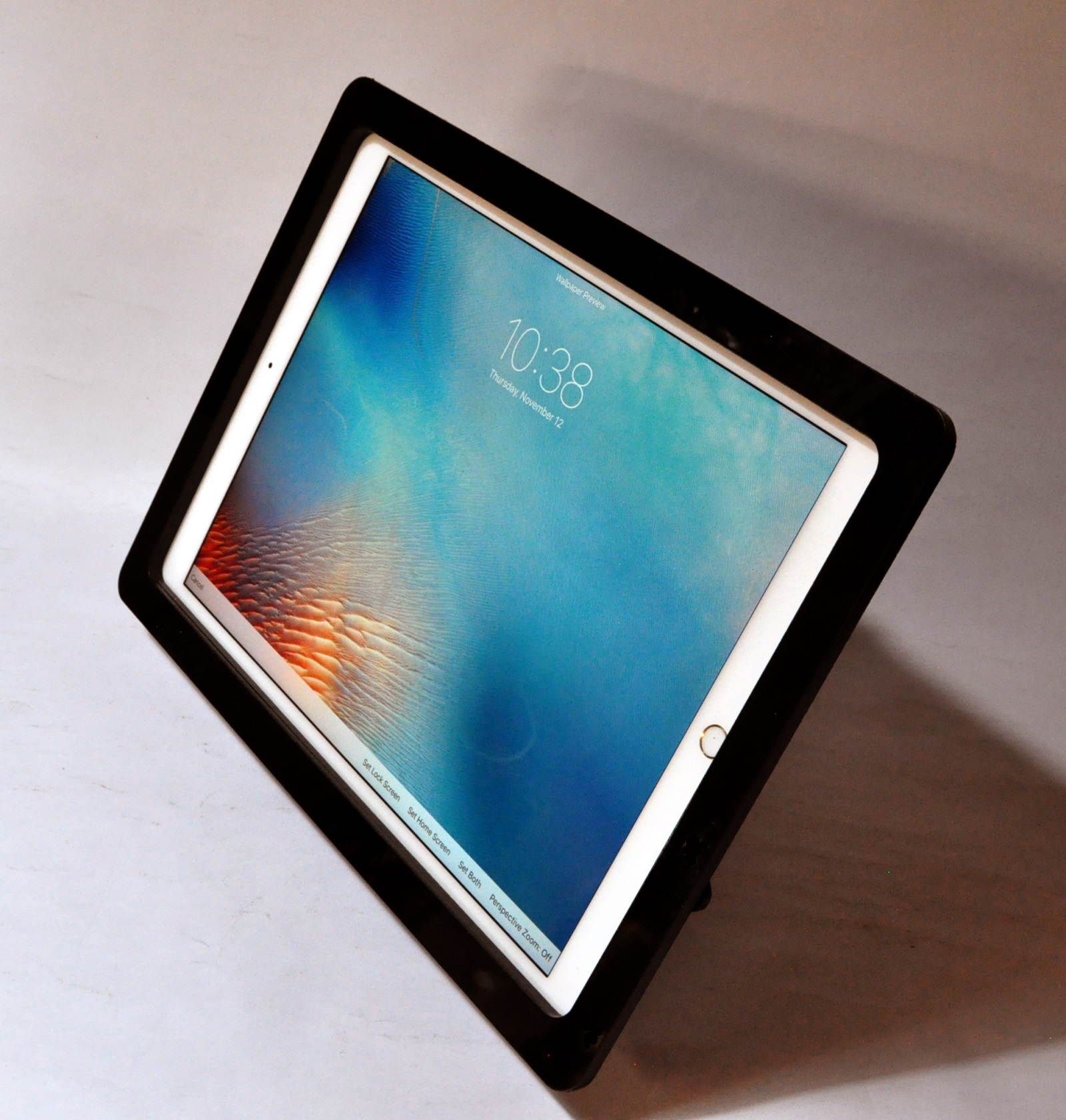 iPad Pro 12.9 Security Desktop Stand made of Acrylic for POS, Kiosk, Store, Show Display (Black)