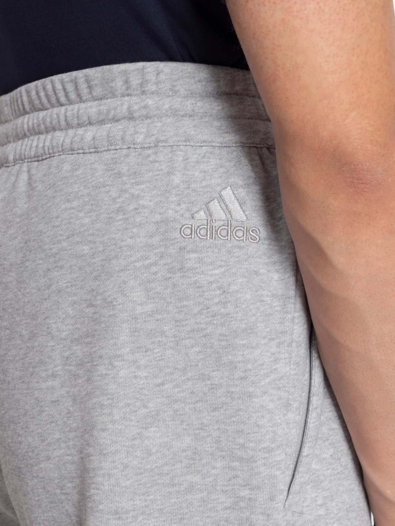 Reebok Black Regular Fit Sports Shorts