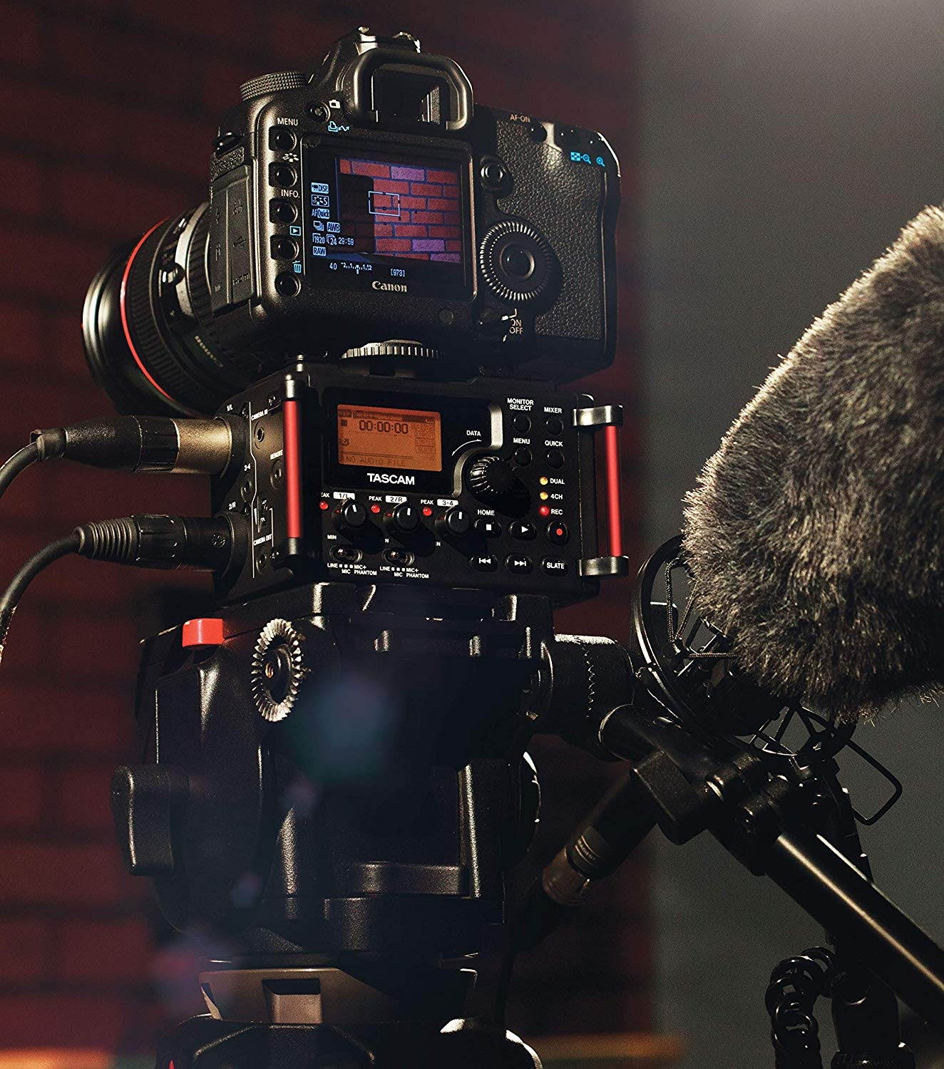 Tascam DR60DMKII Linear PCM DSLR Digital Field Recorder Bundle + 2X Cables, AA Batteries and 32GB Memory Card