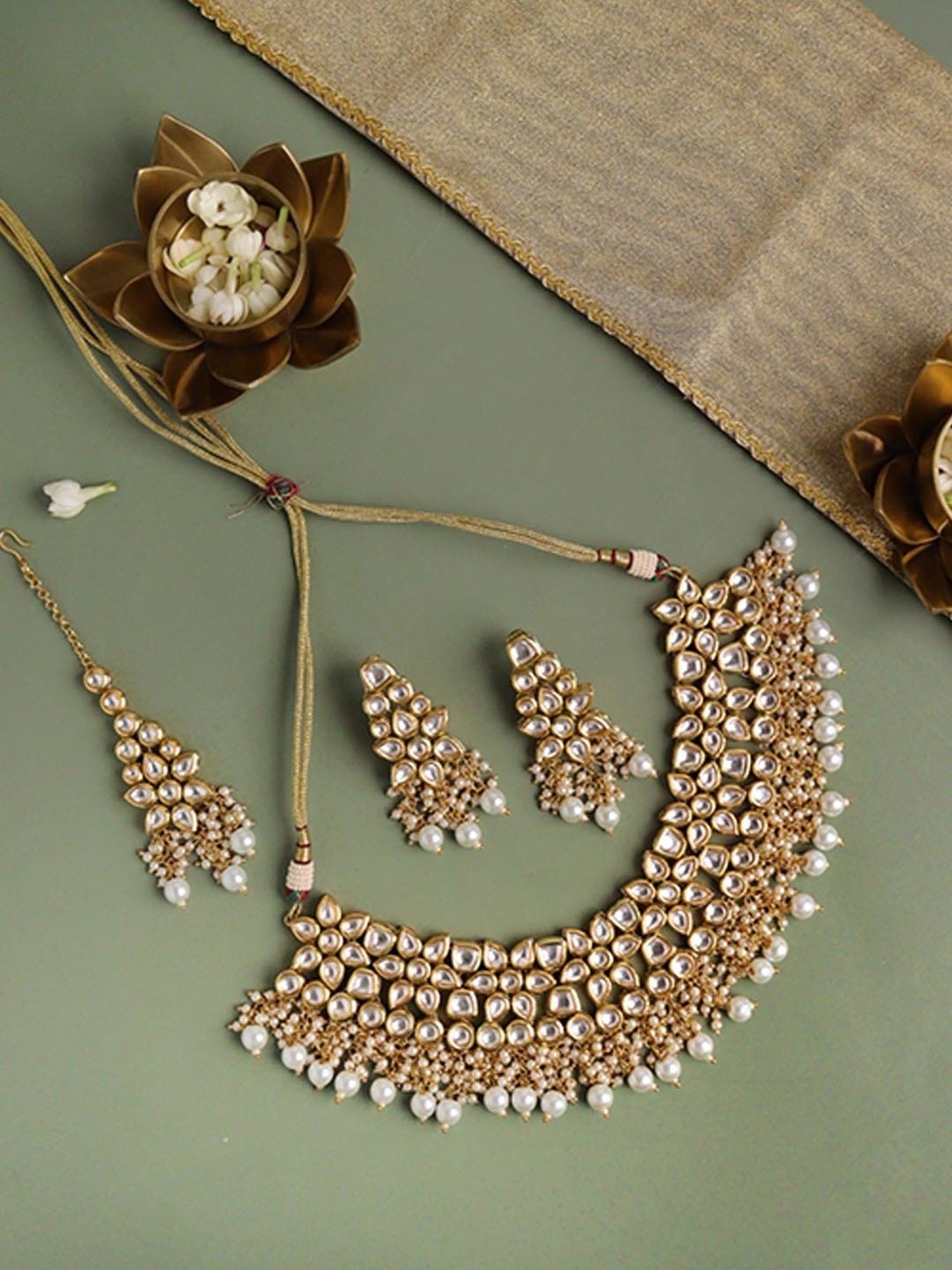 Curio Cottage Bridal Kundan and Pearls Floral White Necklace, Earring & MaangTikka Set for Women
