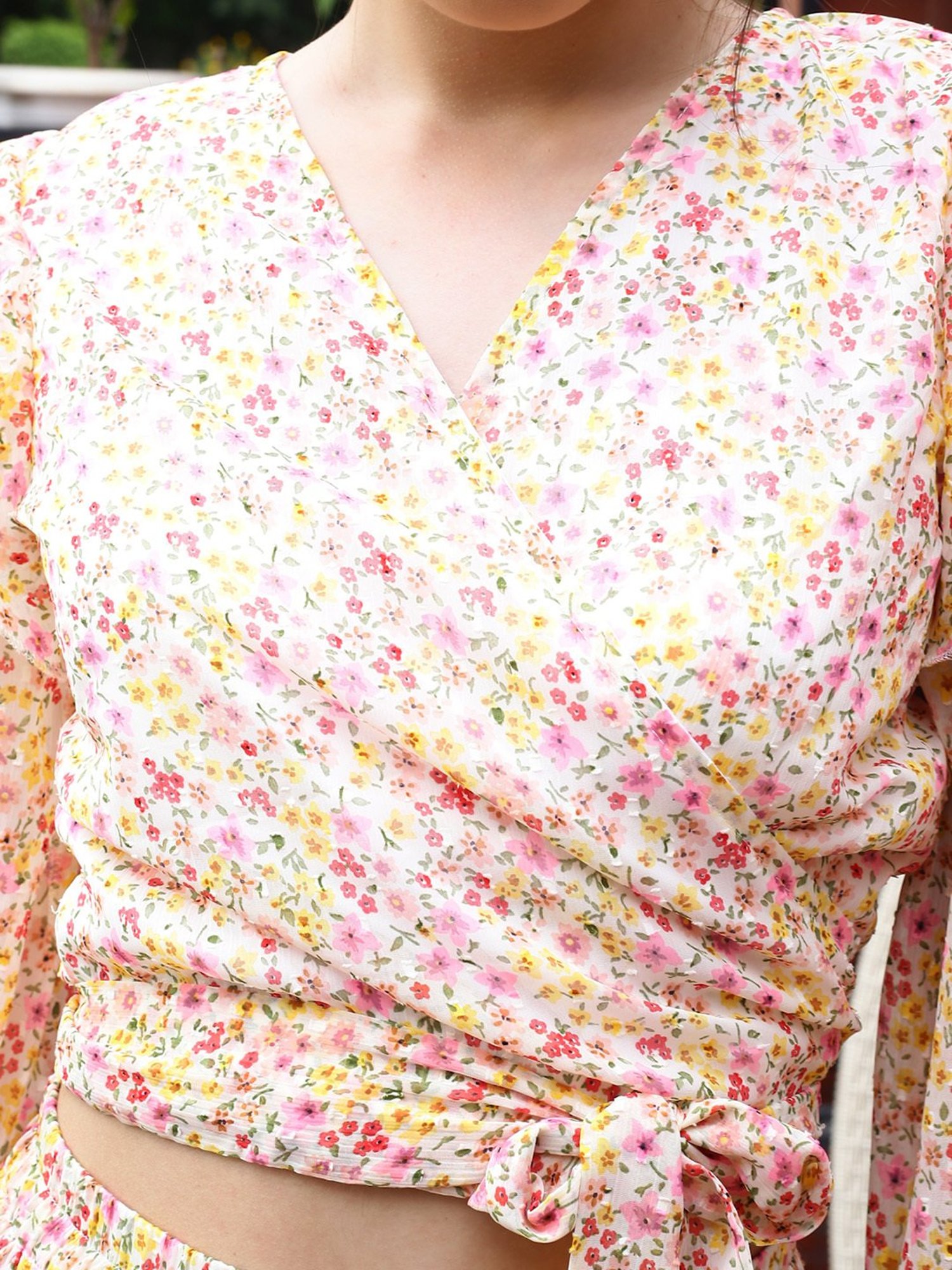 Sera Off White Floral Print Top