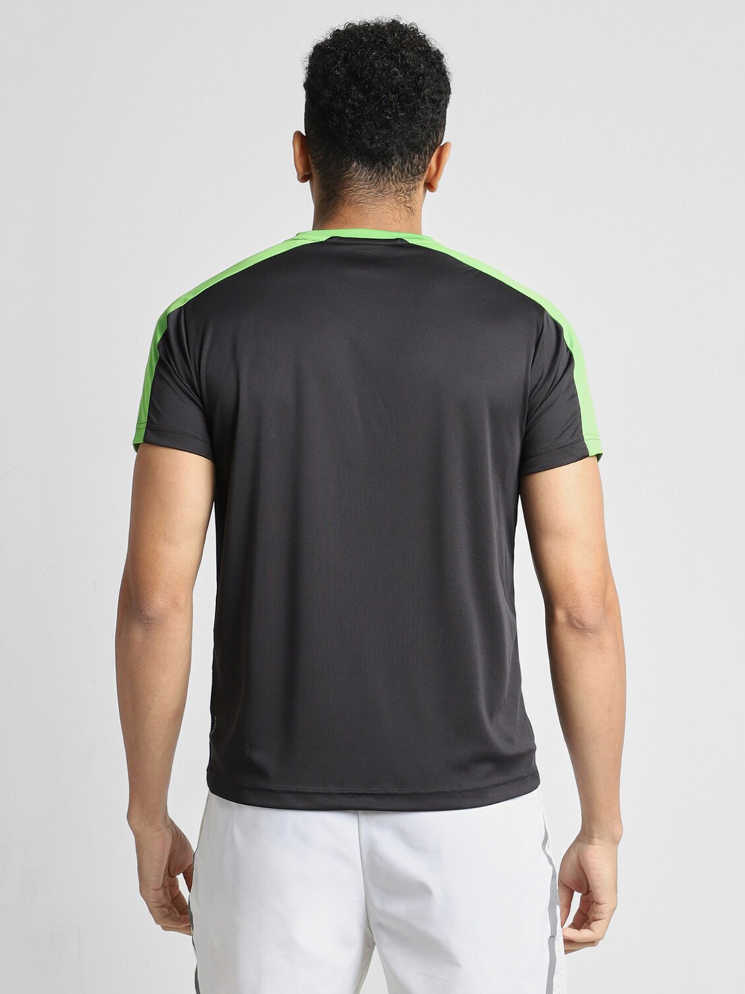 Reebok Black Polyester Regular Fit Print T Shirt