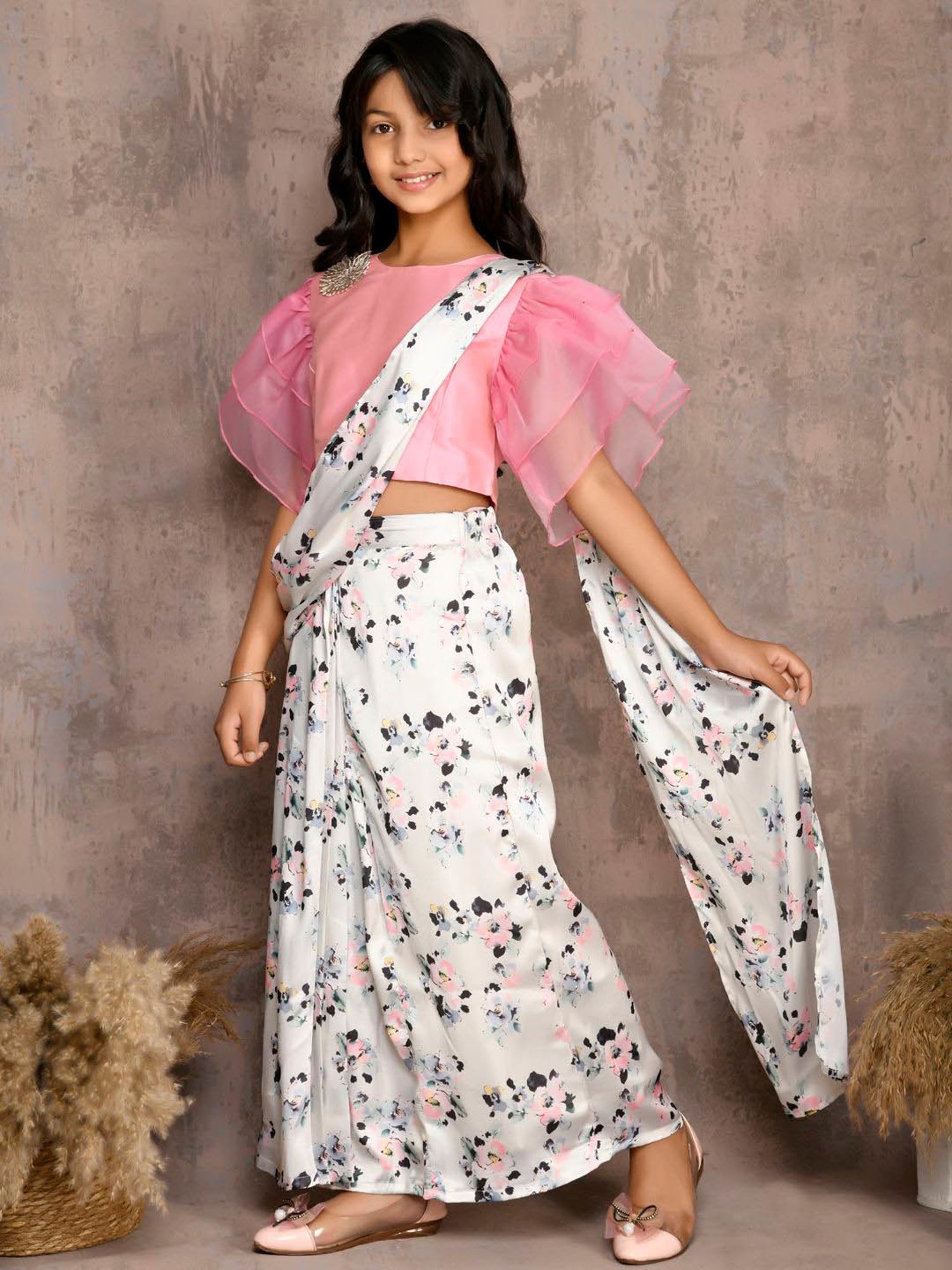 LilPicks Kids Green & White Regular Fit Saree